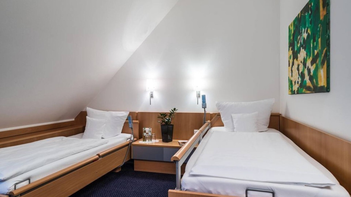 Neuerburg House | Double room for the disabled - euvea Freizeit- und Tagungshotel gGmbh
