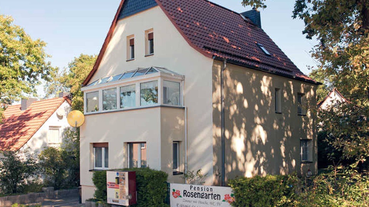 Sangerhausen Apartment | Double room No. 2 - Pension Rosengarten