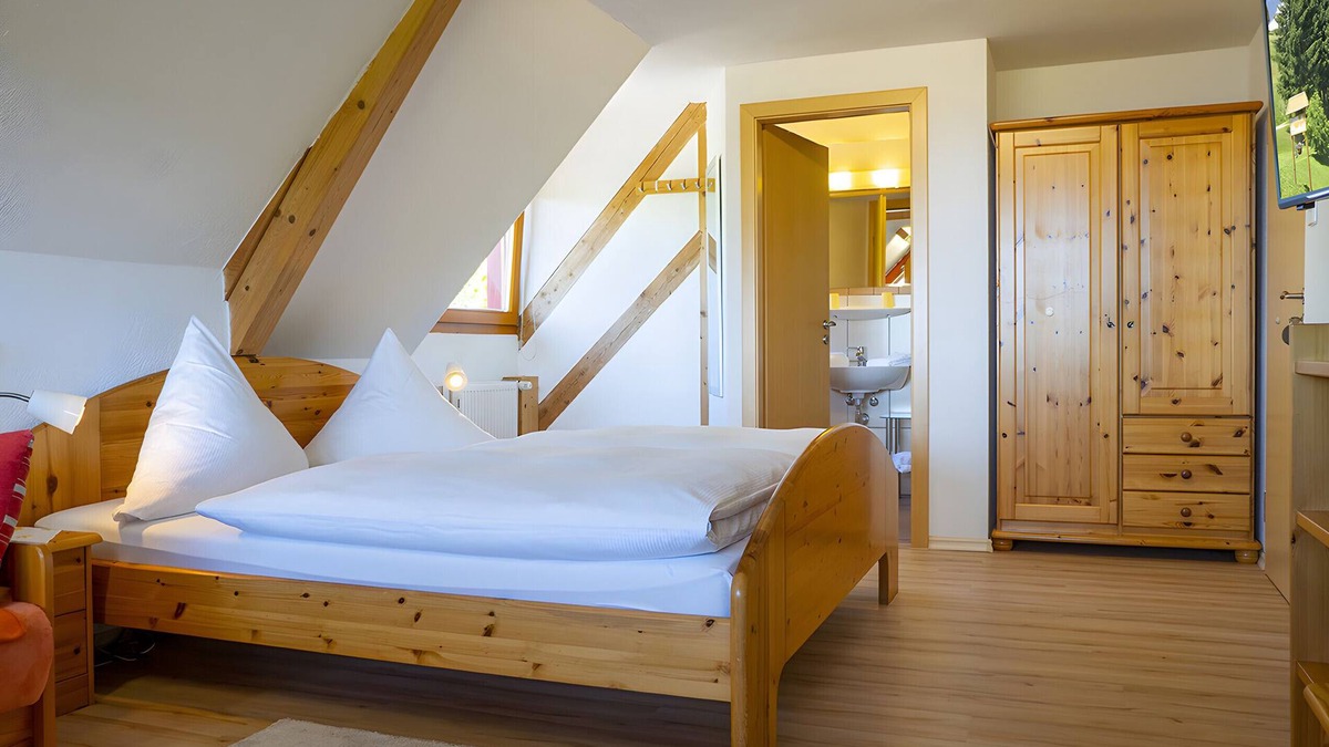 Todtnauberg Apartment | Double room no. 9 including breakfast