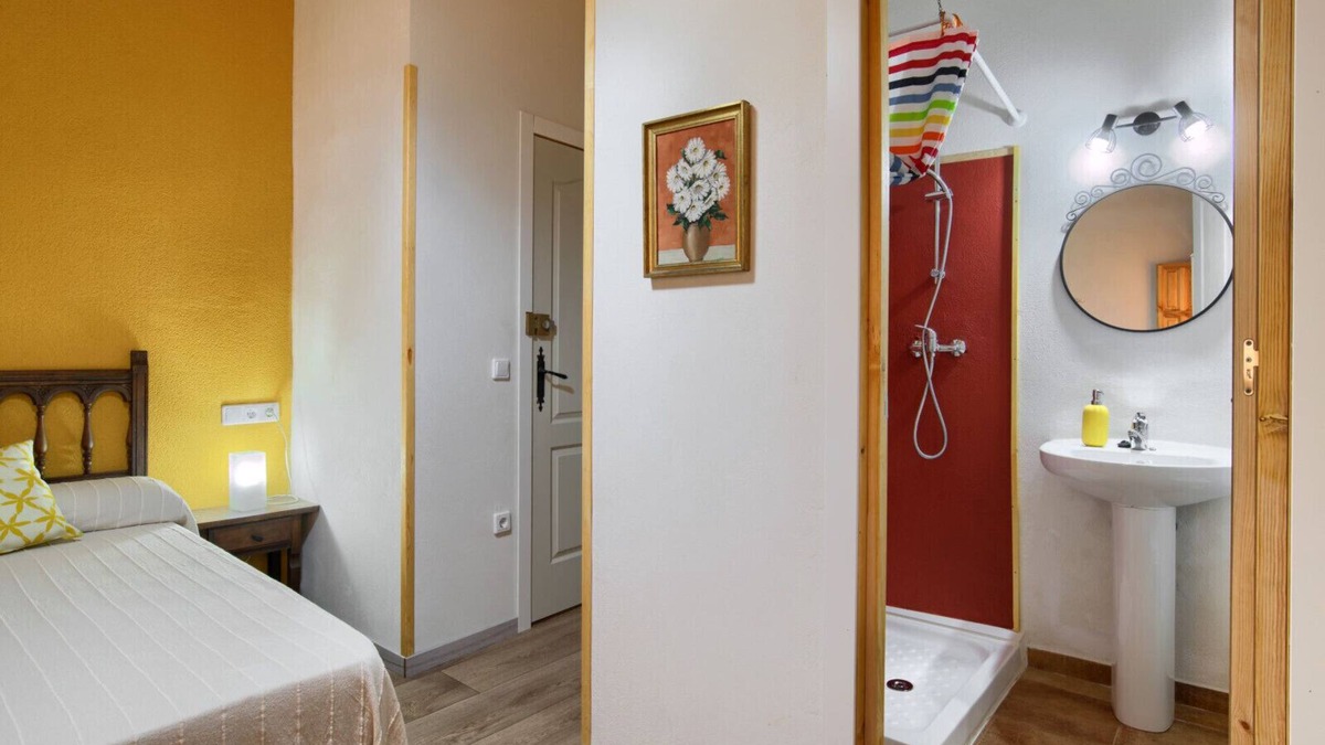 Ejulve House | Double room-Private Bathroom-Mountain view-Amarilla