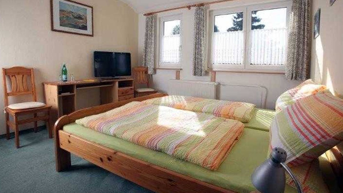 Bad Zwesten Cottage | Double Room - Restaurant-Pension Bürgerhof