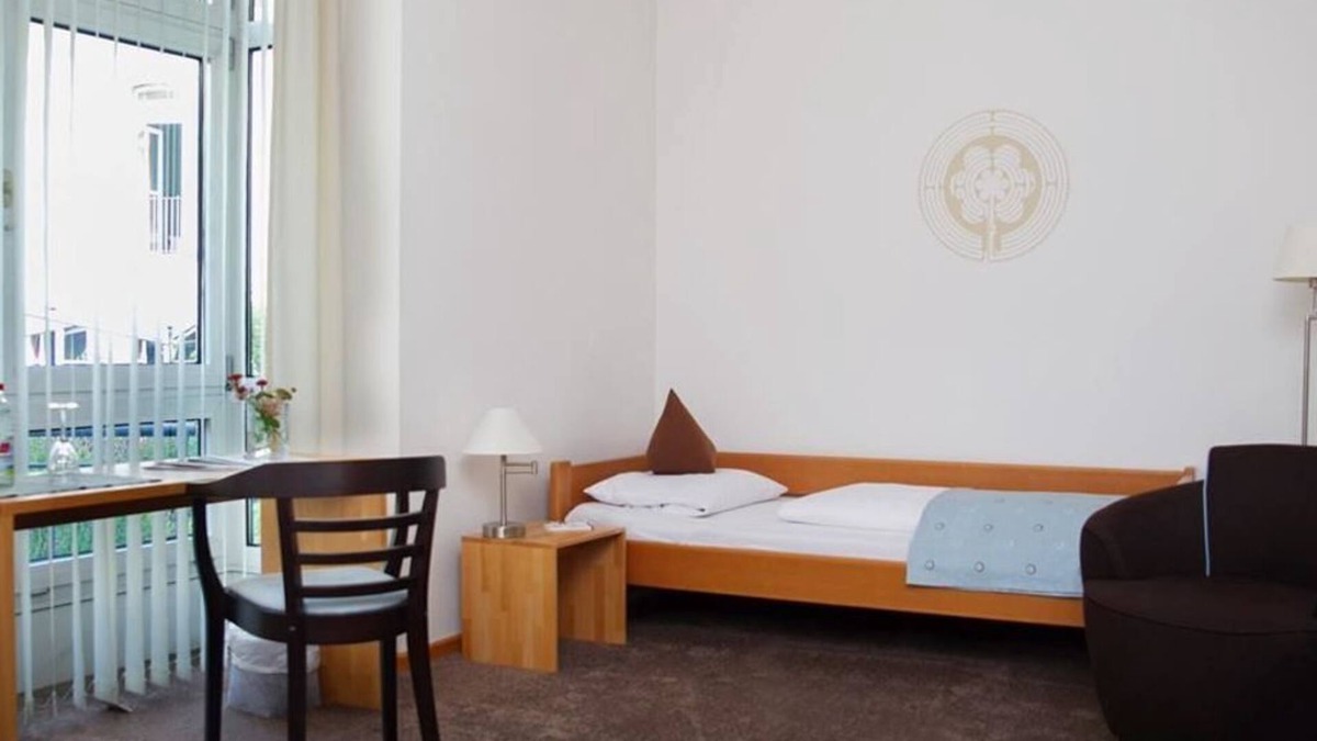 Klingenmuenster House | Double room, shower, toilet, standard twin - Stiftsgut Keysermühle