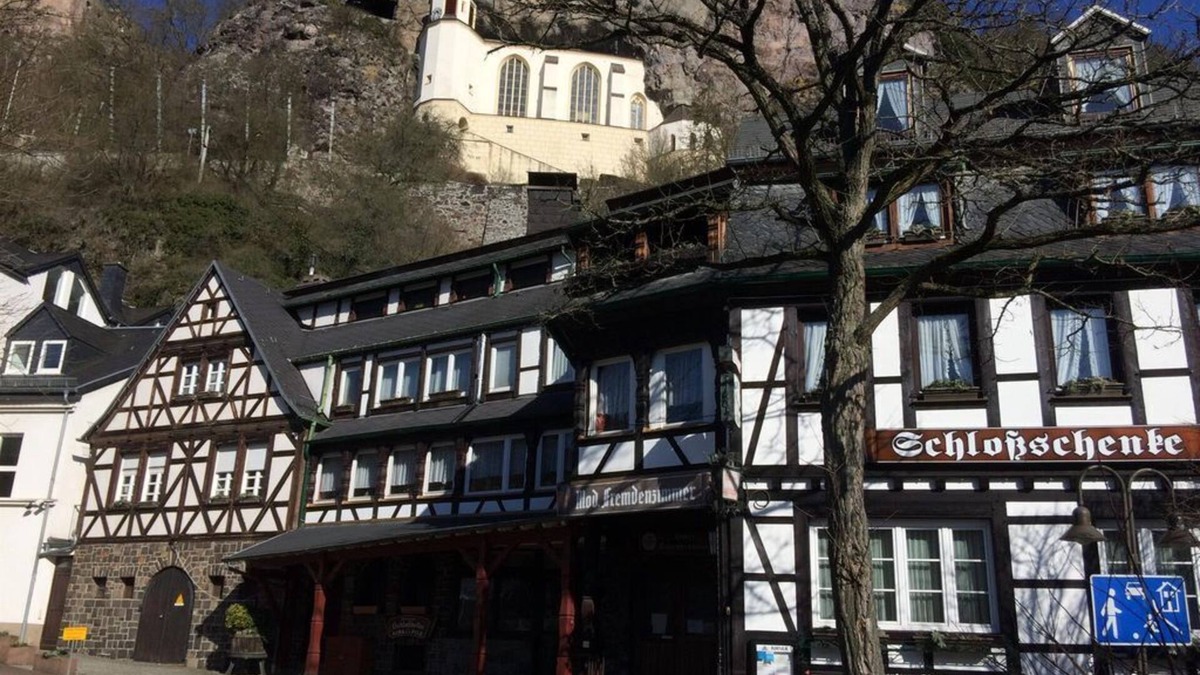 Idar-Oberstein House | Double room suite bath/WC - Hotel Schloßschenke
