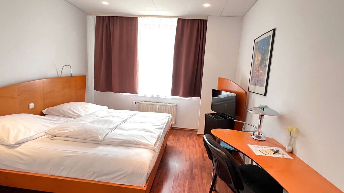 Dietzenbach House | Double room Superior - Mainstreet Hotel