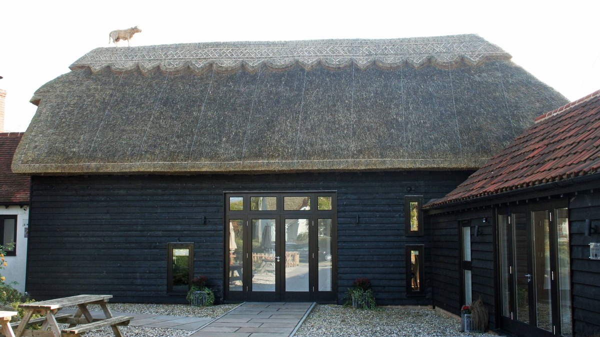 Chrishall House | Double Room @The Red Cow 15 Mins to Cambridge