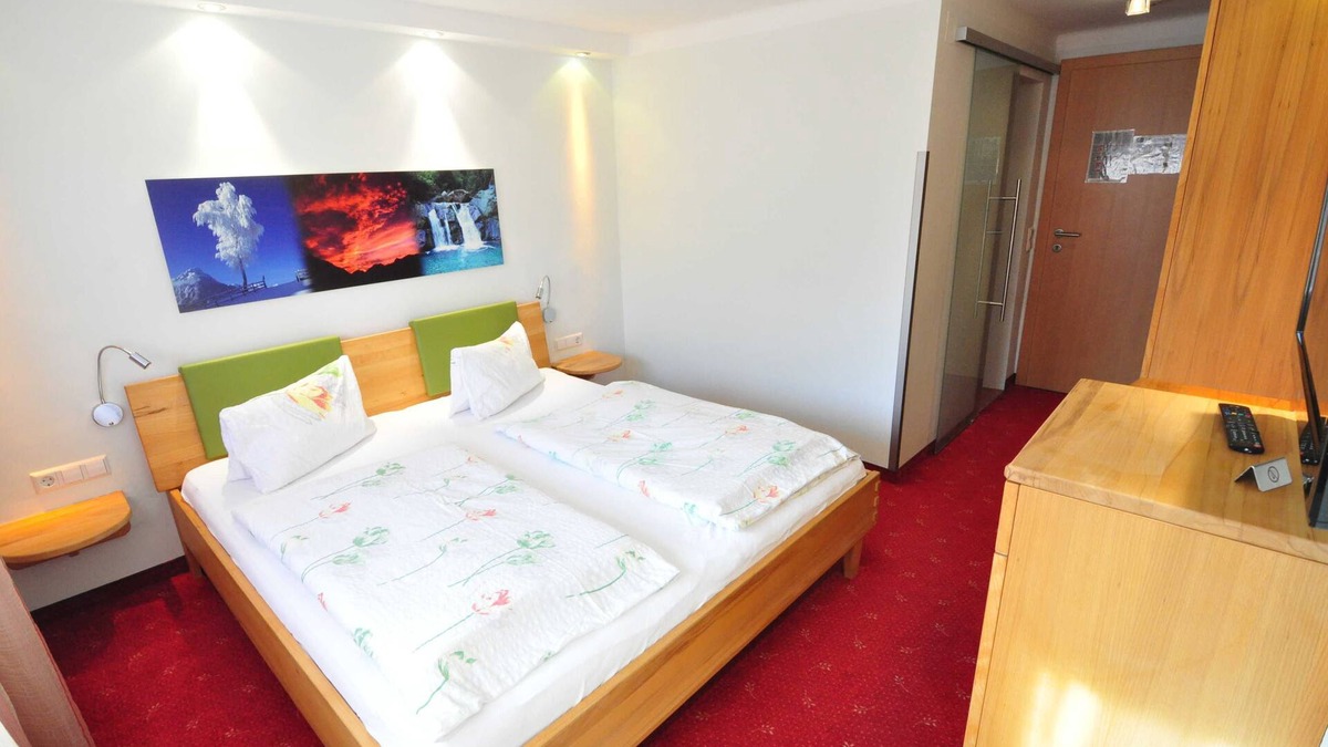 Kotschach-Mauthen House | Double room type A, approx. 20 m2 - Gailtaler Hof