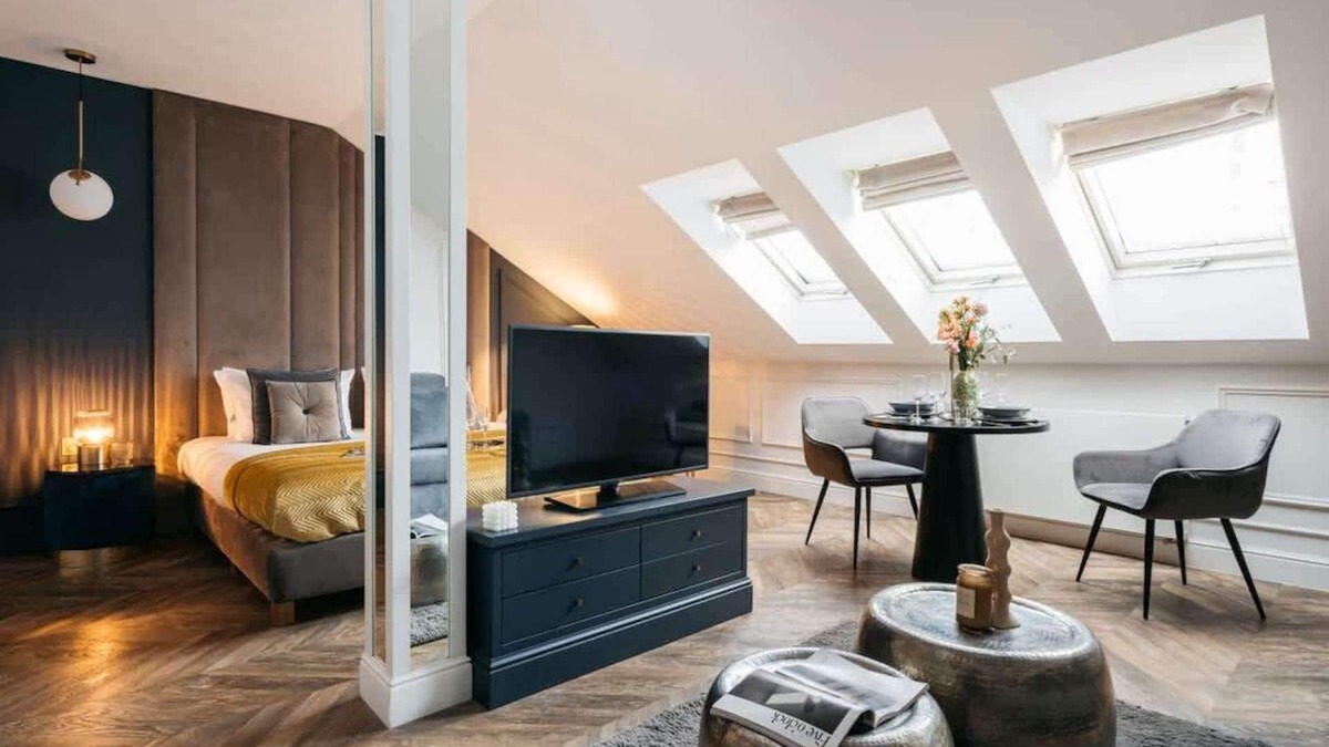 Stare Miasto Apartment | Double room with a Old Town view
