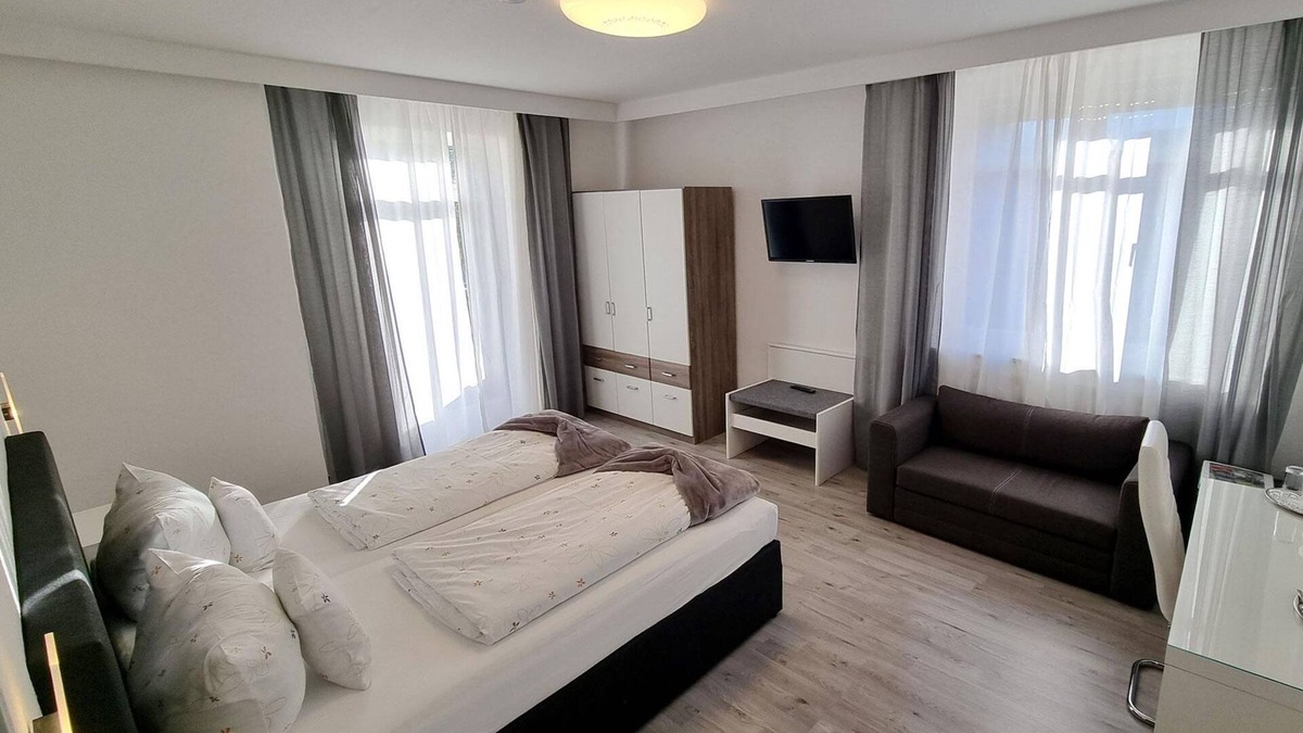 Bad Wurzach House | Double room with balcony - Gesundheitshotel Rössle
