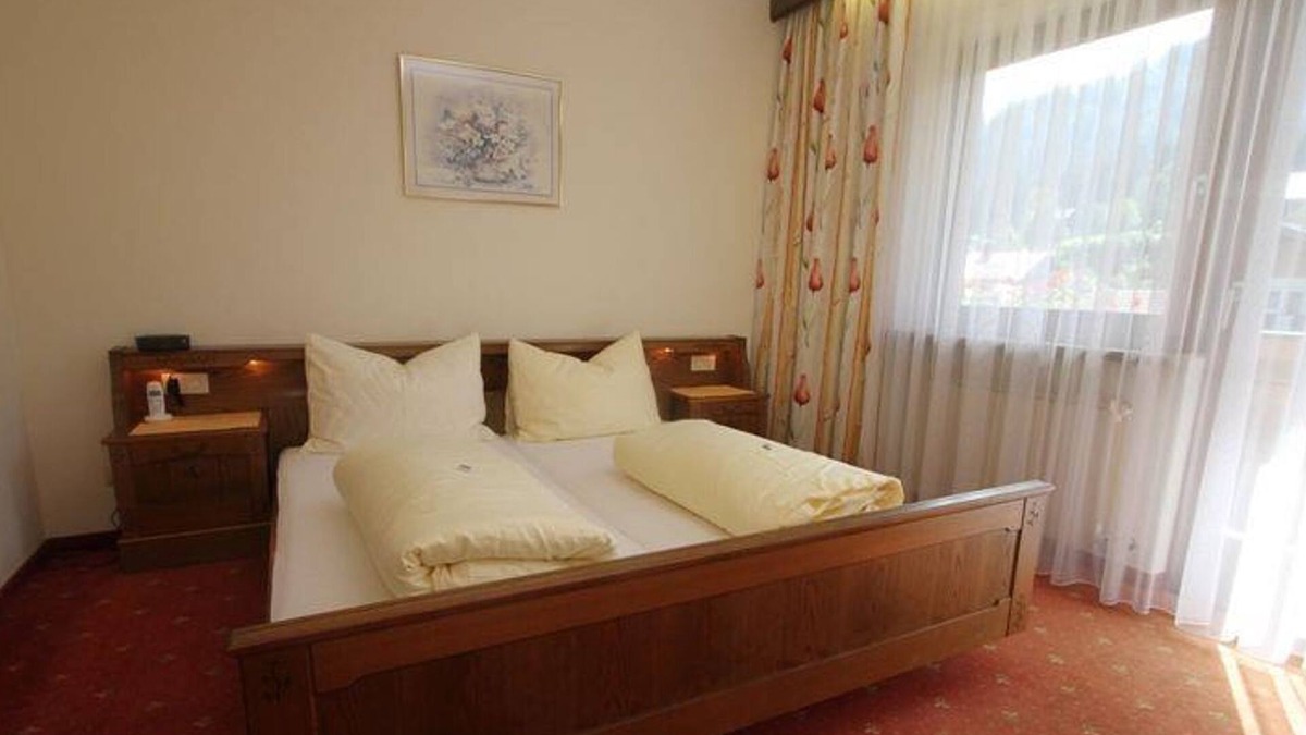 Waidring House | Double room with bath/shower, WC - Hotel-Pension Gschwentner