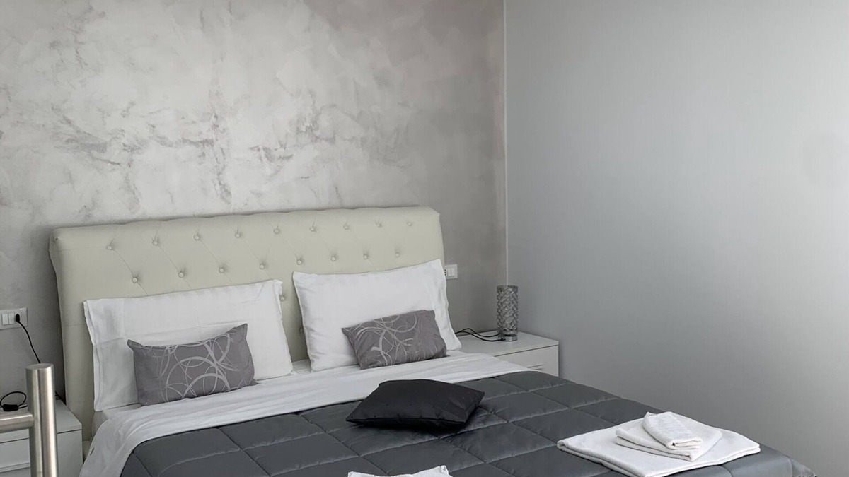 Trento Old Town House | Double room with en suite bathroom