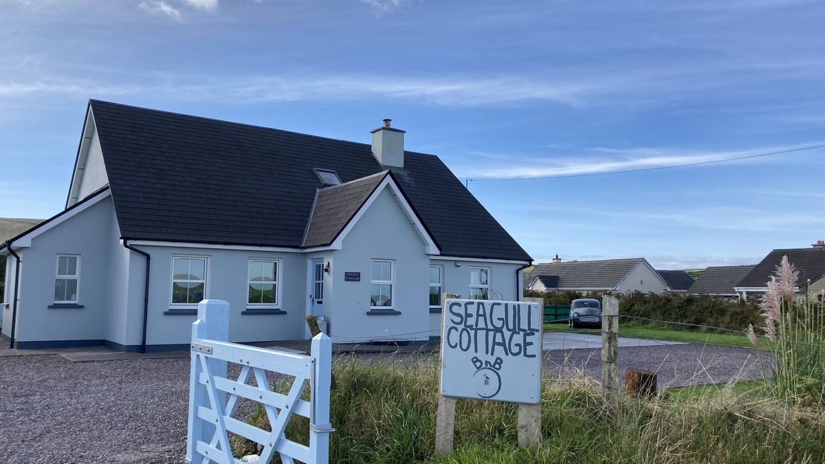 Portmagee Bed & Breakfast | Double room with mountain view
