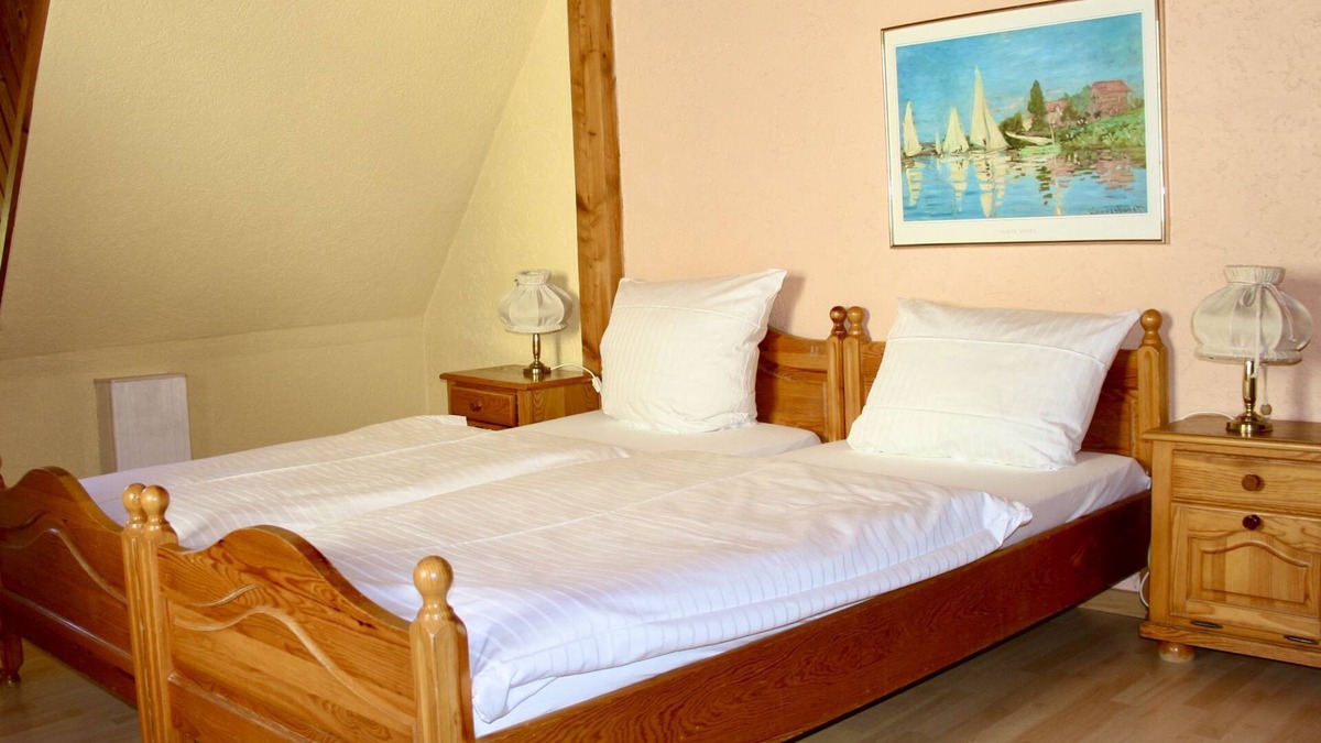 Albstadt Apartment | Double room with private bathroom