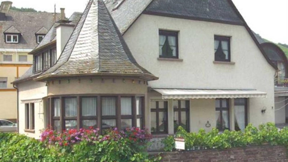 Kaimt Bed & Breakfast | Double room with shower/WC/balcony - Winzerhaus Haas-Lenz