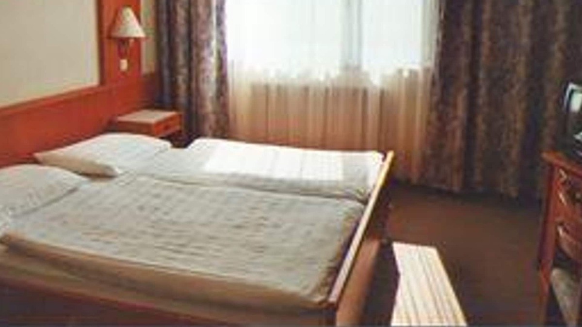 Schallmoos House | Double room with shower, toilet - Ganslhof, hotel