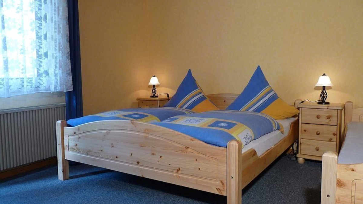 Schweich Bed & Breakfast | Double room with shower/WC - Weingut-Pension Schiff
