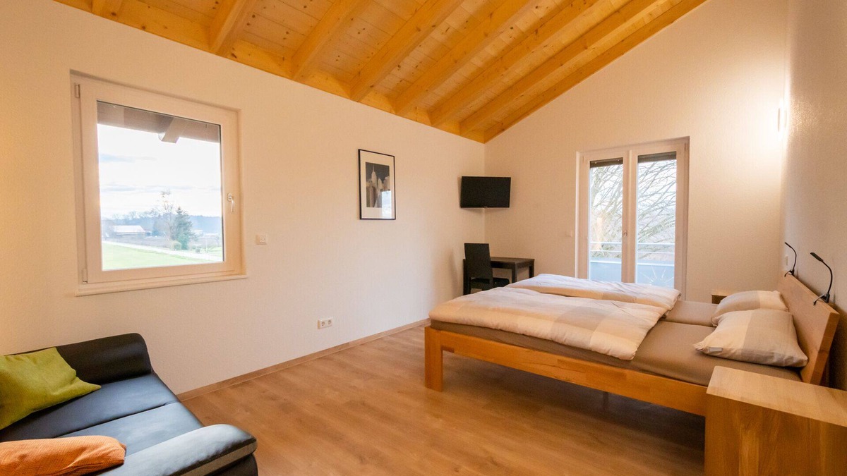 Umkirch Apartment | Double room with shower and WC