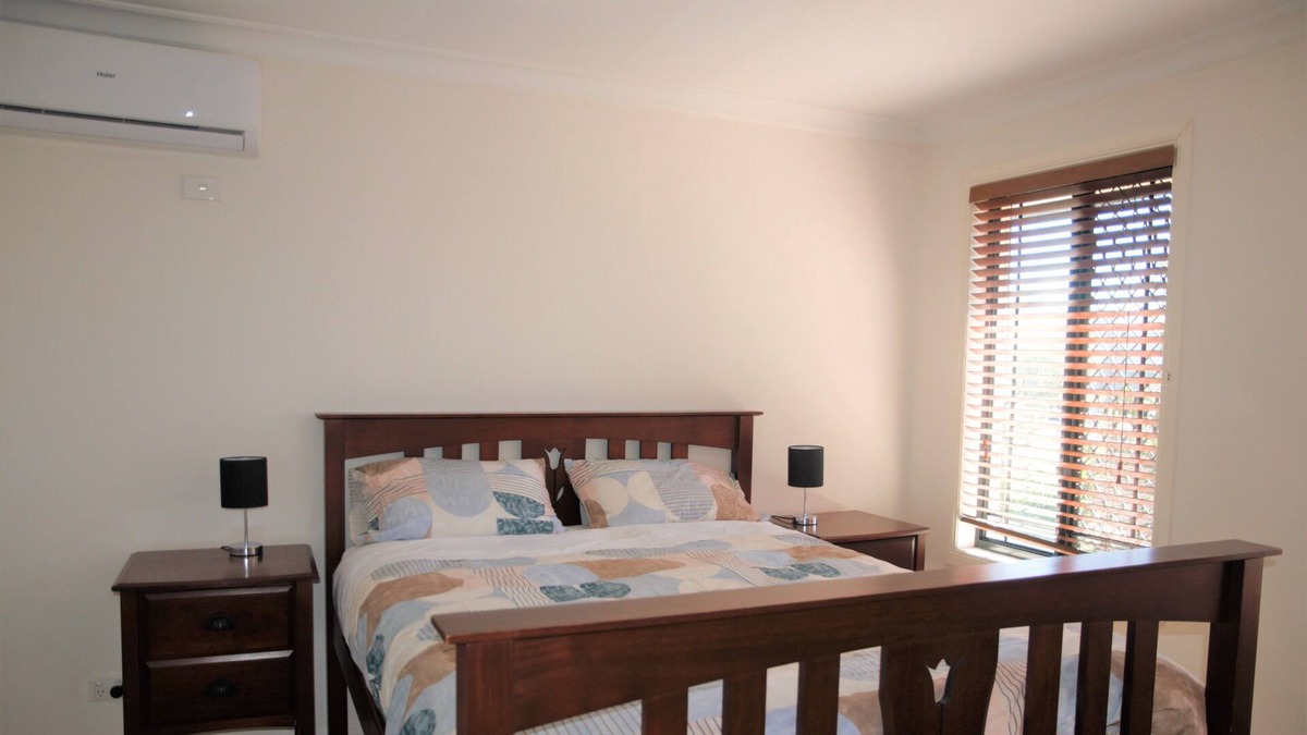 Sunnybank Hills House | double-storey 4 bedroom house in Sunnybank Hills