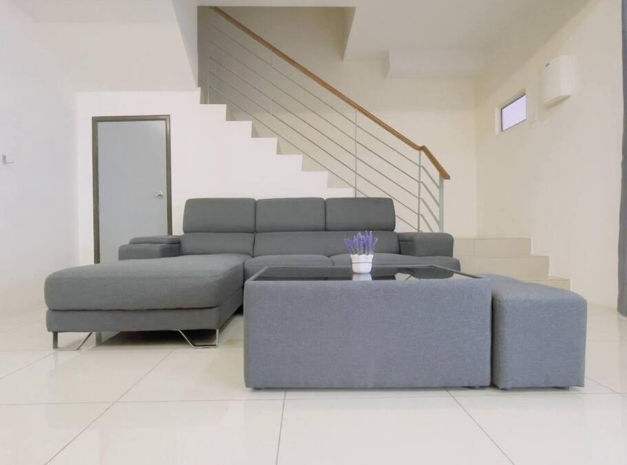Ijok House | Double Storey Sweet Home 12pax @ Puncak Alam