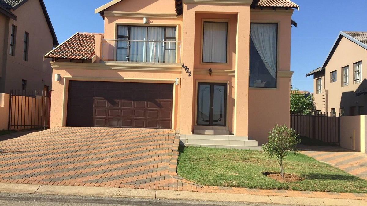 Centurion House | Double Room @ mullein