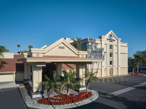 Buena Park Hotel | Doubletree by Hilton Buena Park