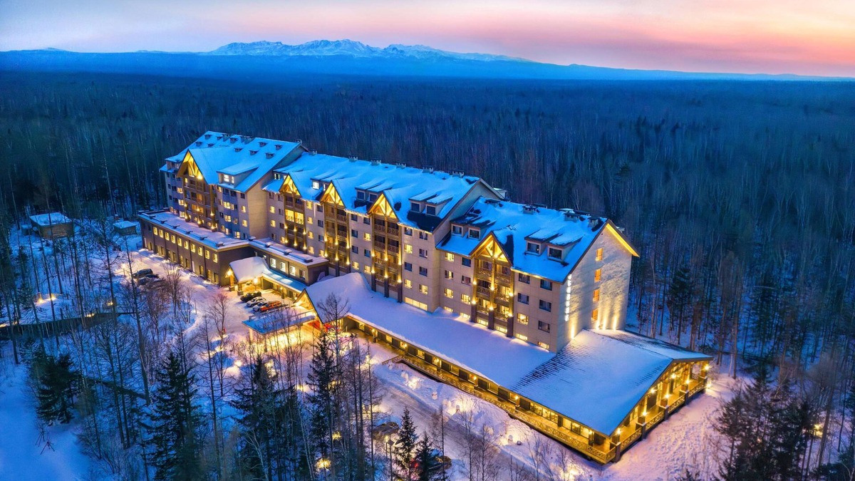 Changbai Mountain North Slope Hotel | DoubleTree by Hilton Changbaishan Hot Spring