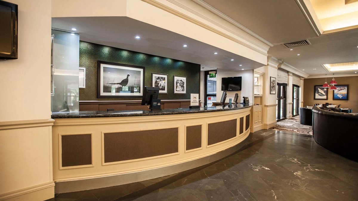Ingliston Hotel | DoubleTree by Hilton Edinburgh Airport