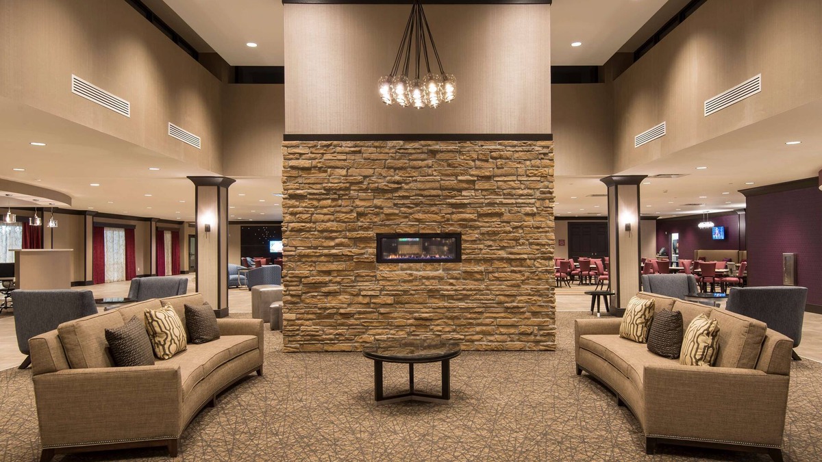 Seward Place Hotel | DoubleTree by Hilton Schenectady Downtown