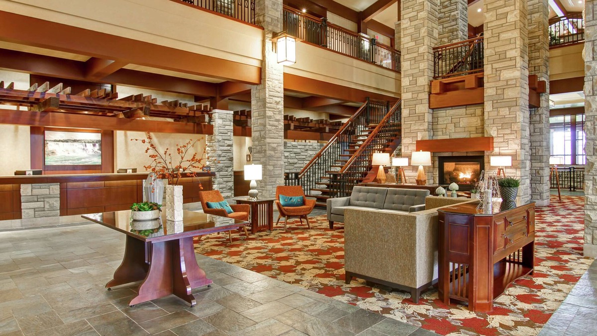 Fallsview Resort | DoubleTree Fallsview Resort & Spa by Hilton Niagara Falls