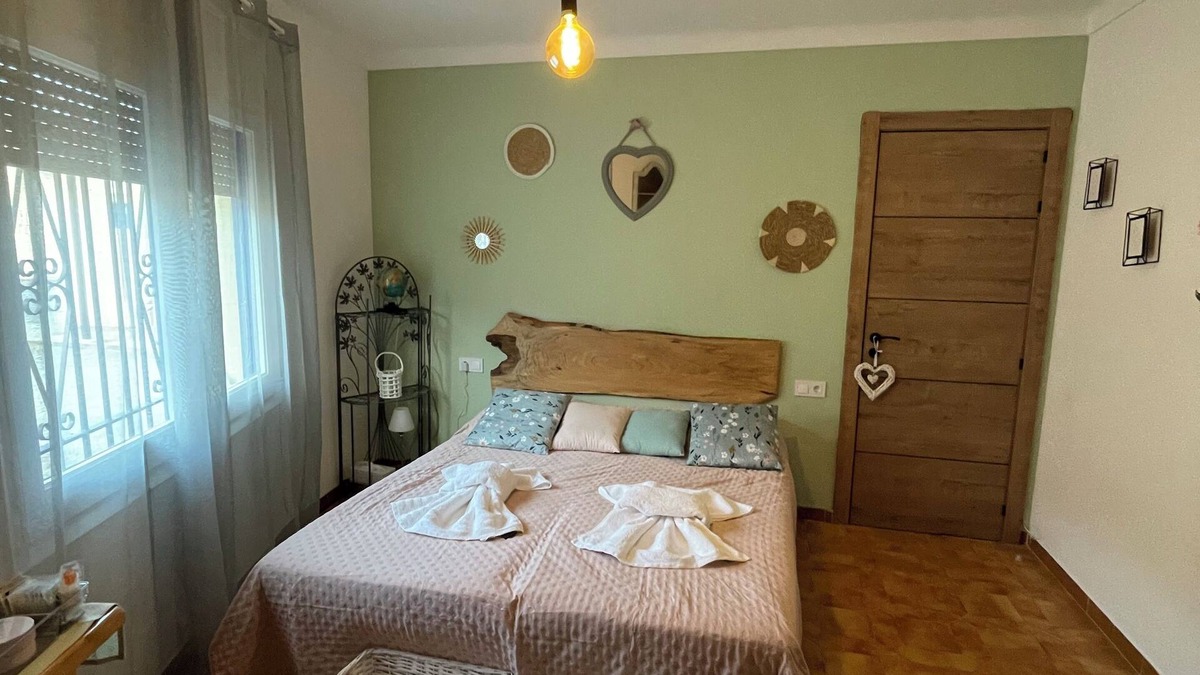 Darnius Bed & Breakfast | Douce Pose