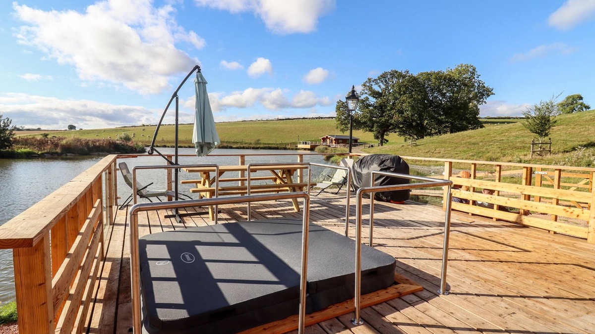 Upper Sapey Cottage | Douglas Cabin