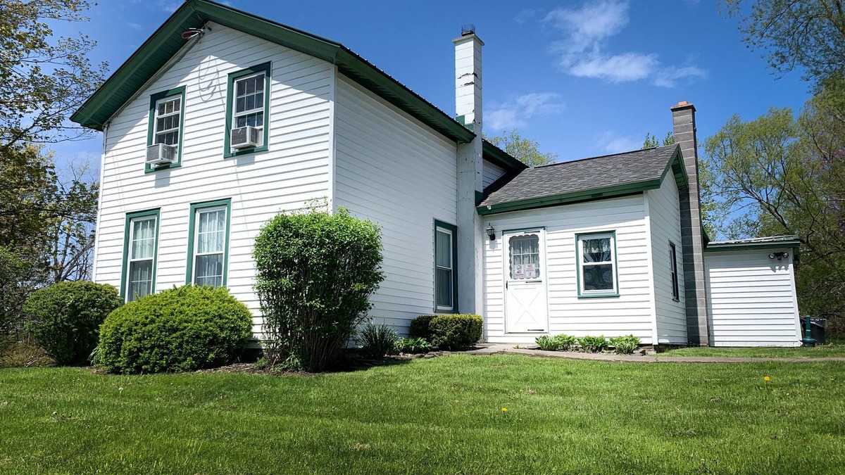 Pulaski House | Douglaston Salmon Run - Deer Run Lodge