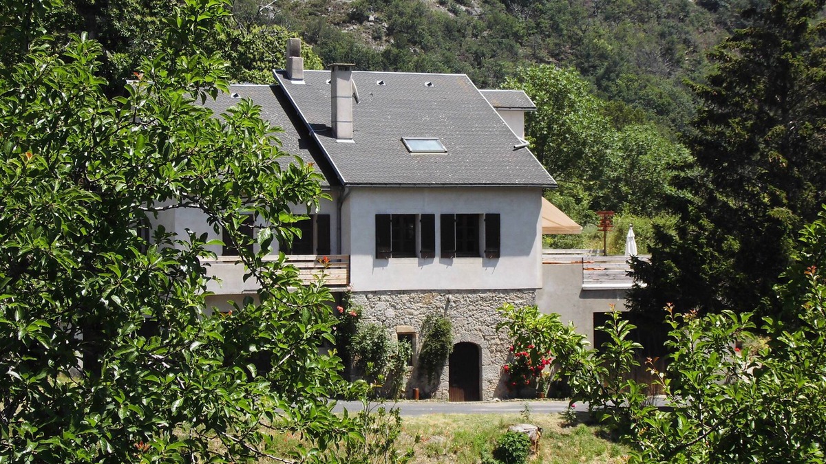 Dourbies House | Dourbies, Mont Aigoual, Cévennes National Park 500 m from the river