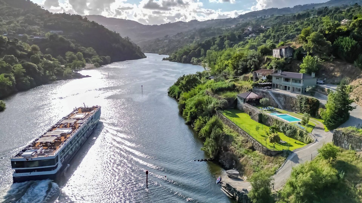 Sardoeira Villa | Douro Villa w/private access to the Douro River