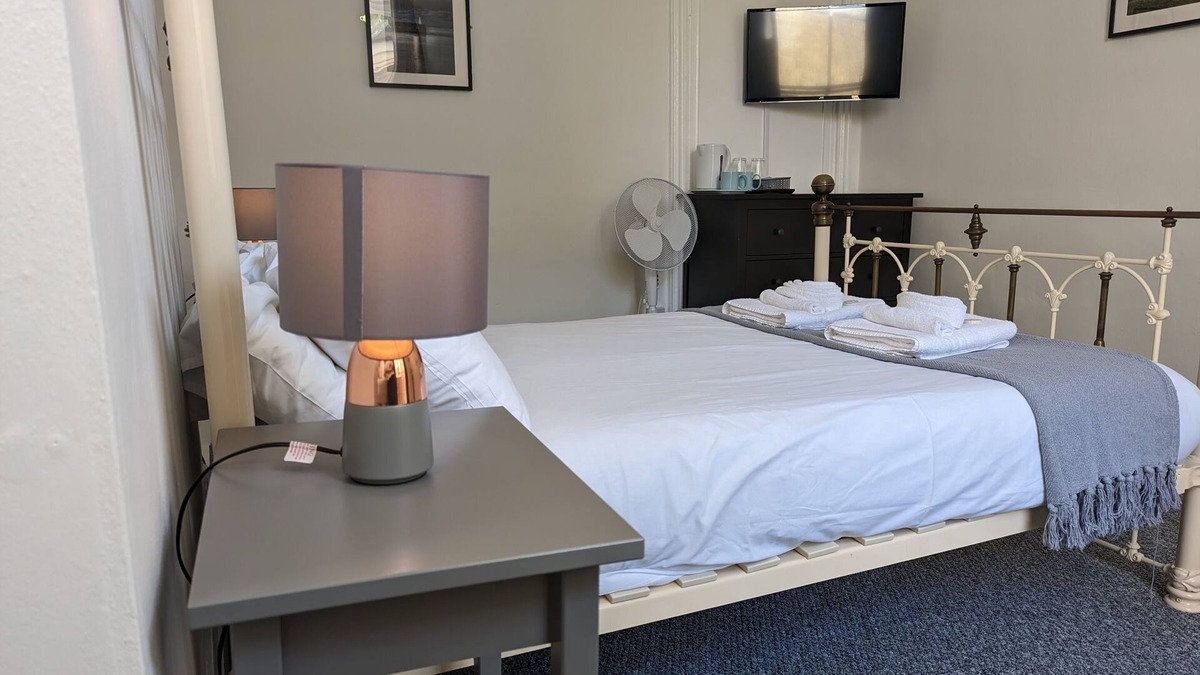 Dover House | Dover Town Double Rooms