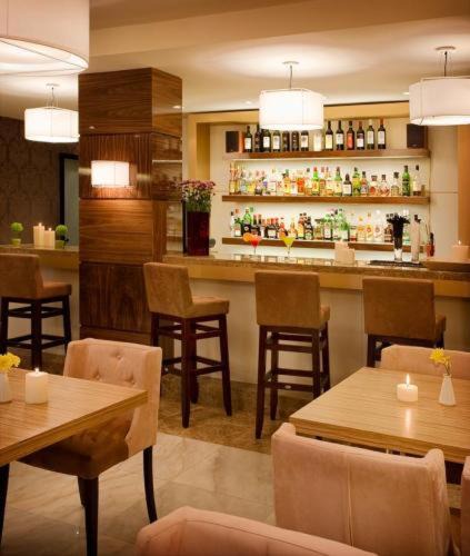 Perama Hotel | Dovitel Boutique Hotel