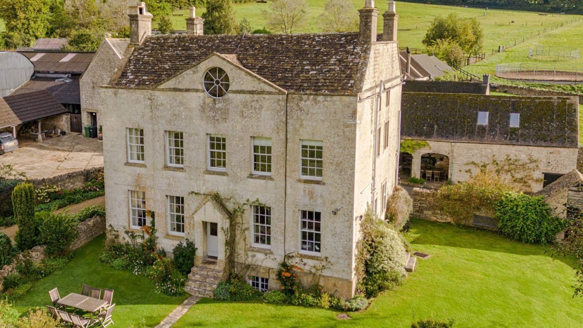 Stroud Cottage | Down Farm Manor - Sitting above the Slad Valley with spectacular views