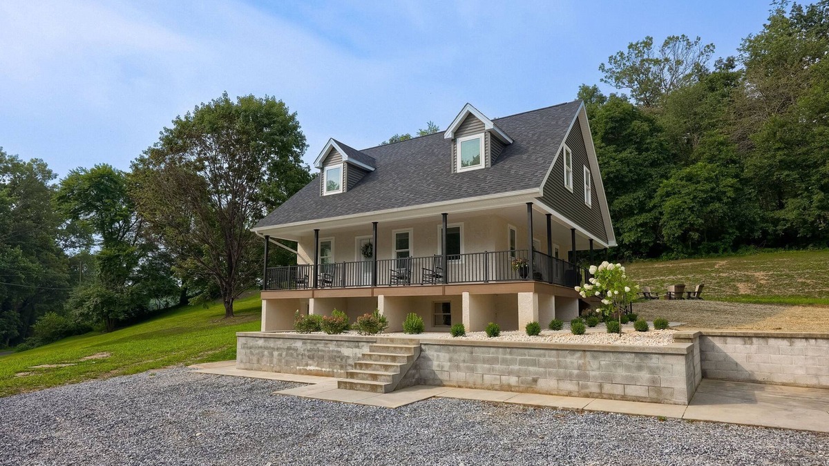 Quarryville House | Down in the Hollow |Modern Cottage in Lancaster Co