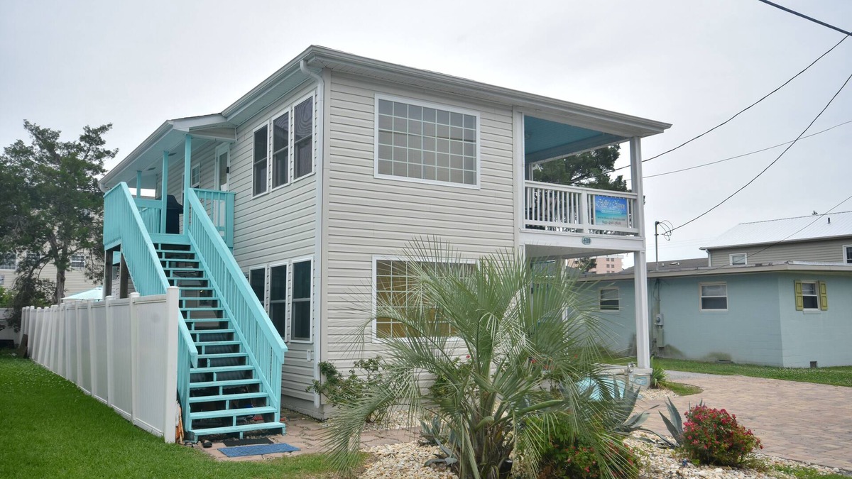 Crescent Beach House | Downstairs Unit - 2 Blocks to the Beach - Pool and Hot Tub!