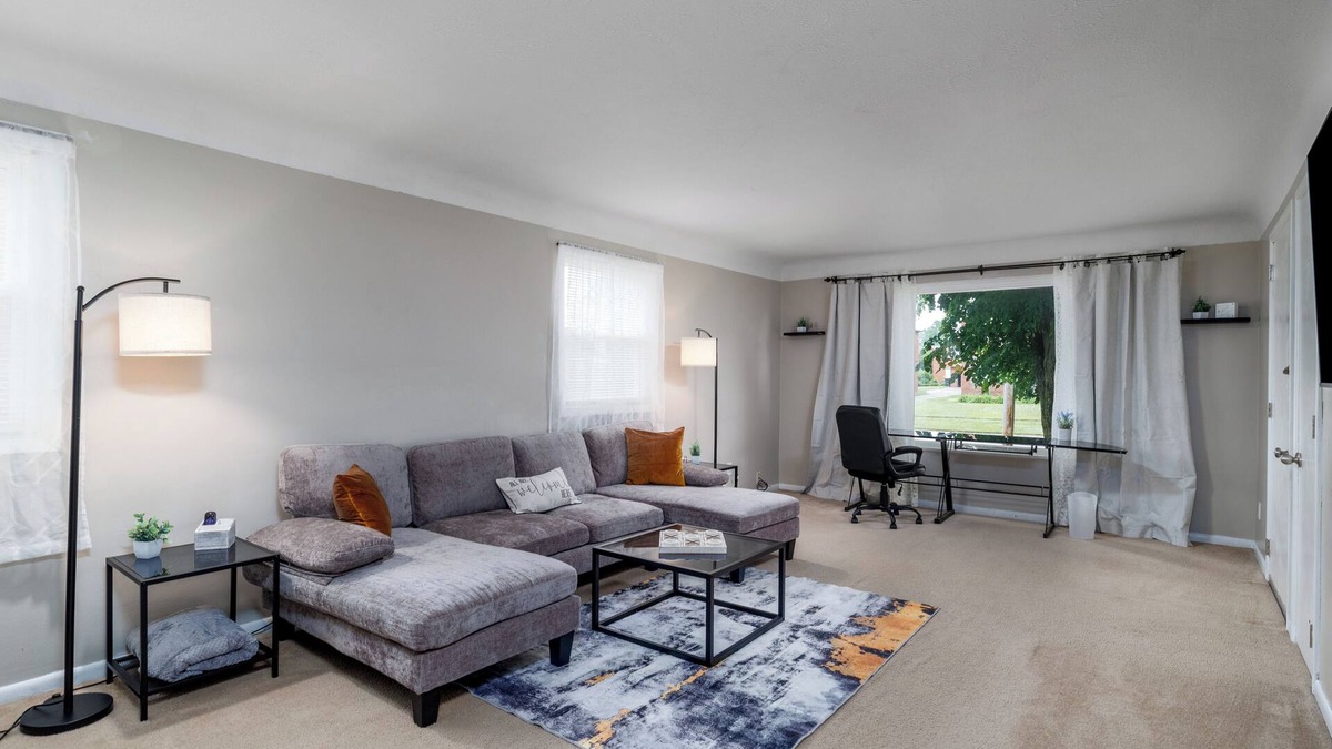 Rocky River Apartment | Downstairs Unit in Rocky River