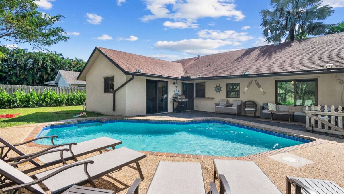 Tropic Palms House | Downtime in Delray | Pool Escape