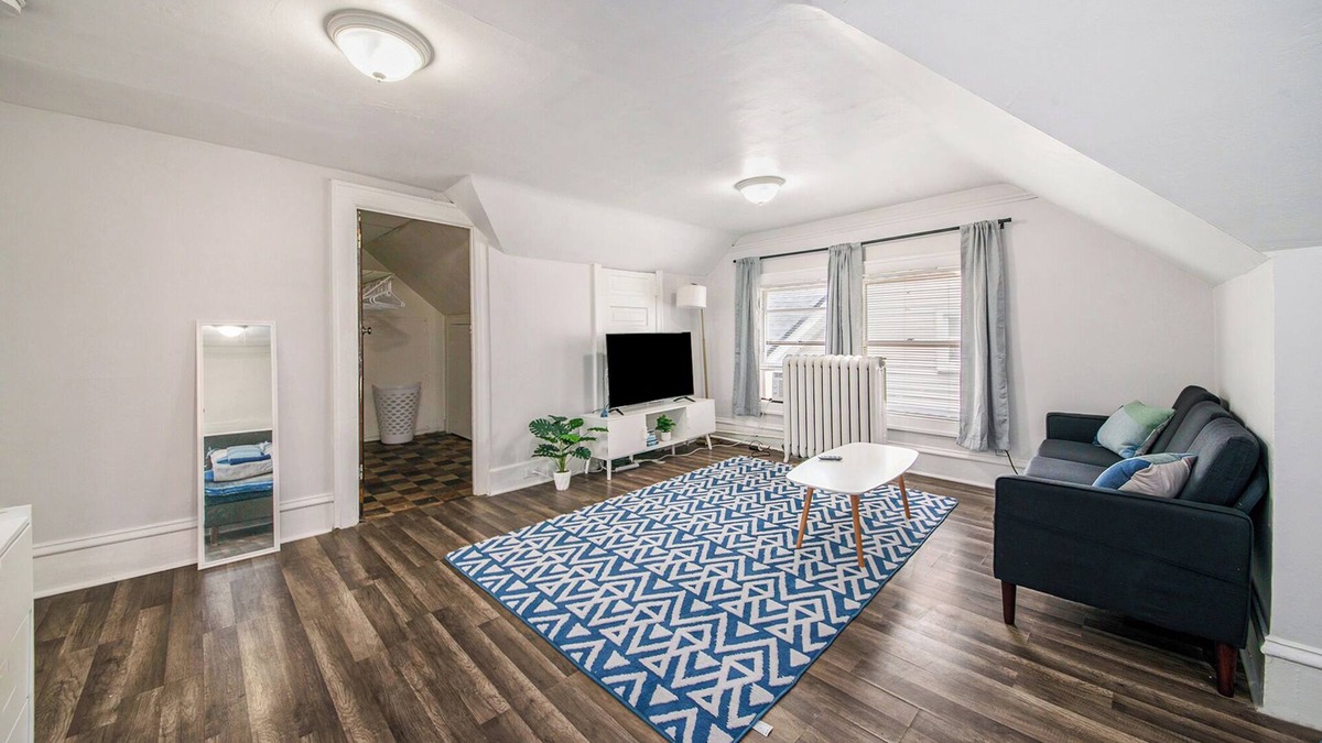 Midtown Apartment | Downtown 1BR + Office - Modern Comfort & Historic Walking Streets