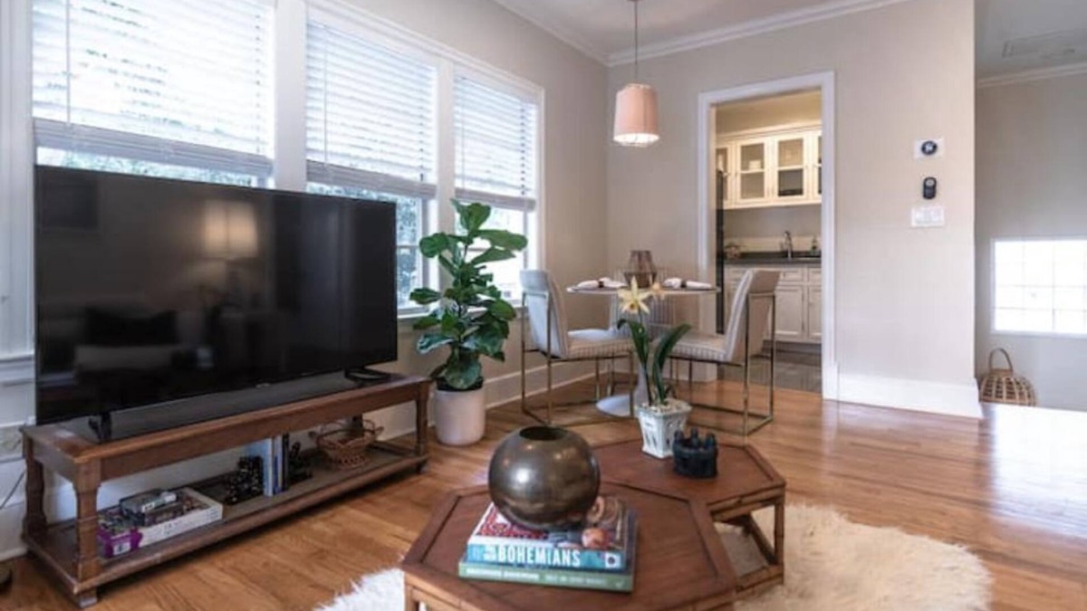 Downtown West Palm Beach House | Downtown 2 bedroom 2 bath cottage