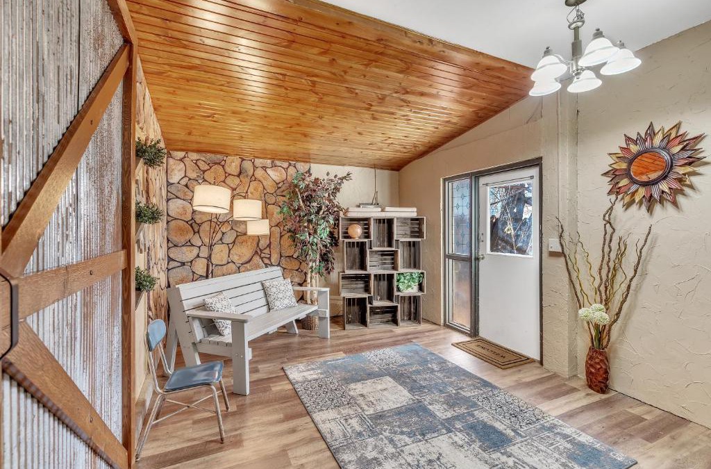 Spearfish Apartment | Downtown 2 story property apts