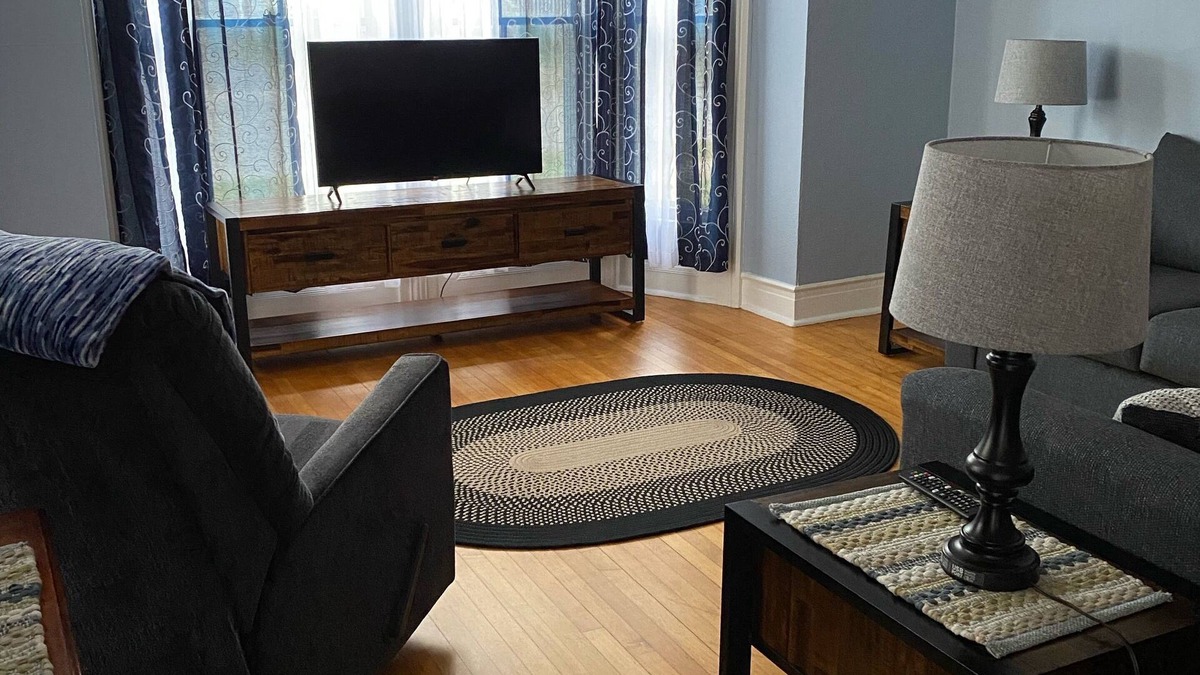 Alexandria Bay House | Downtown Alexandria Bay & Right on the St.Lawrence River