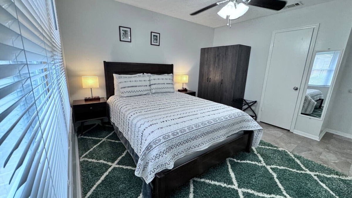 Pooler Apartment | Downtown and Near, I-95. Pets are allowed