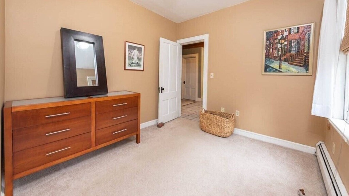 Groton Apartment | Downtown Apartment, walk to restaurants, cafes and walking trails