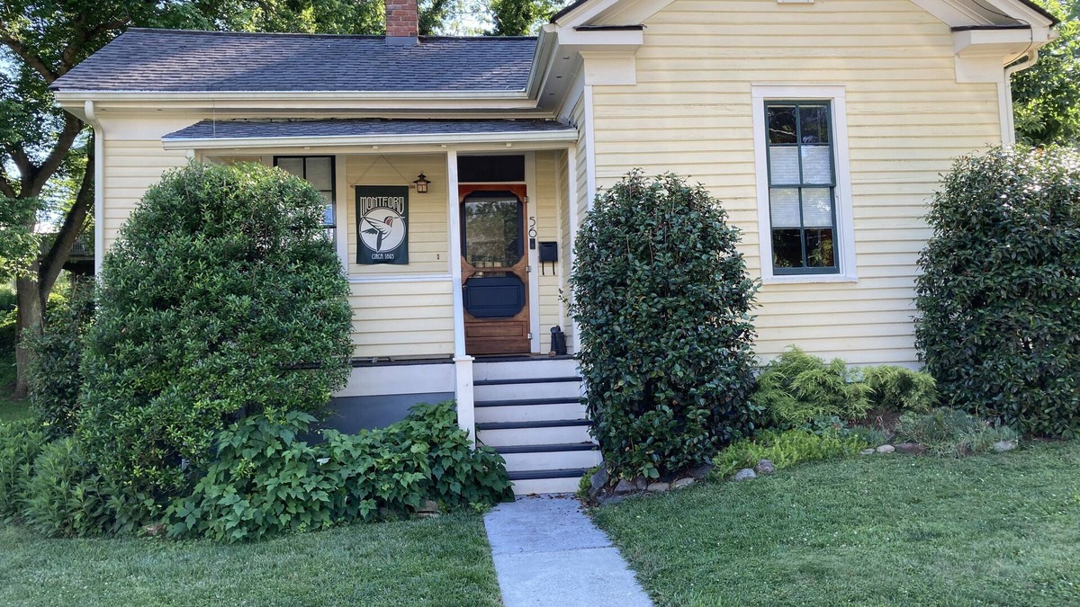 Historic Montford Cottage | Downtown Asheville, Historic Montford, Fenced in Yard for Pets