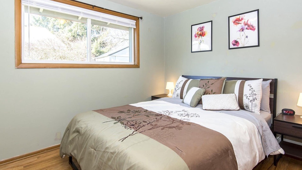 Beaverton Condo | Downtown Beaverton Hideaway