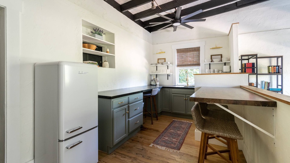 Bellefonte House | Downtown Bellefonte Modern Loft- 9 miles to PSU