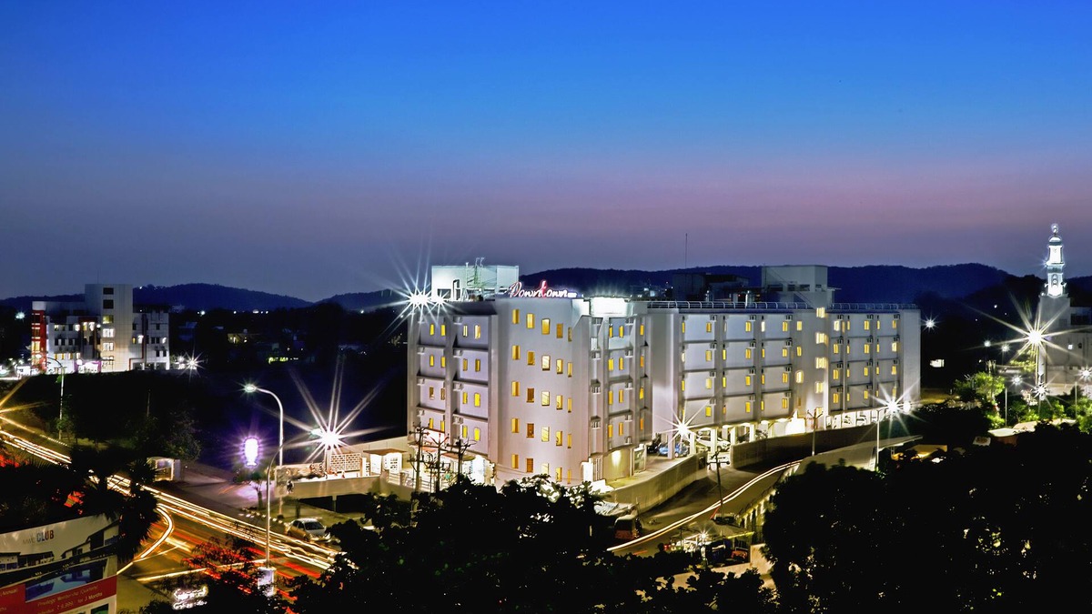 Mahindra World City Hotel | Downtown Business Hotel